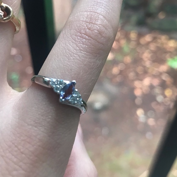 💍 Platinum Diamond and Tanzanite Ring ✨ - Picture 2 of 5
